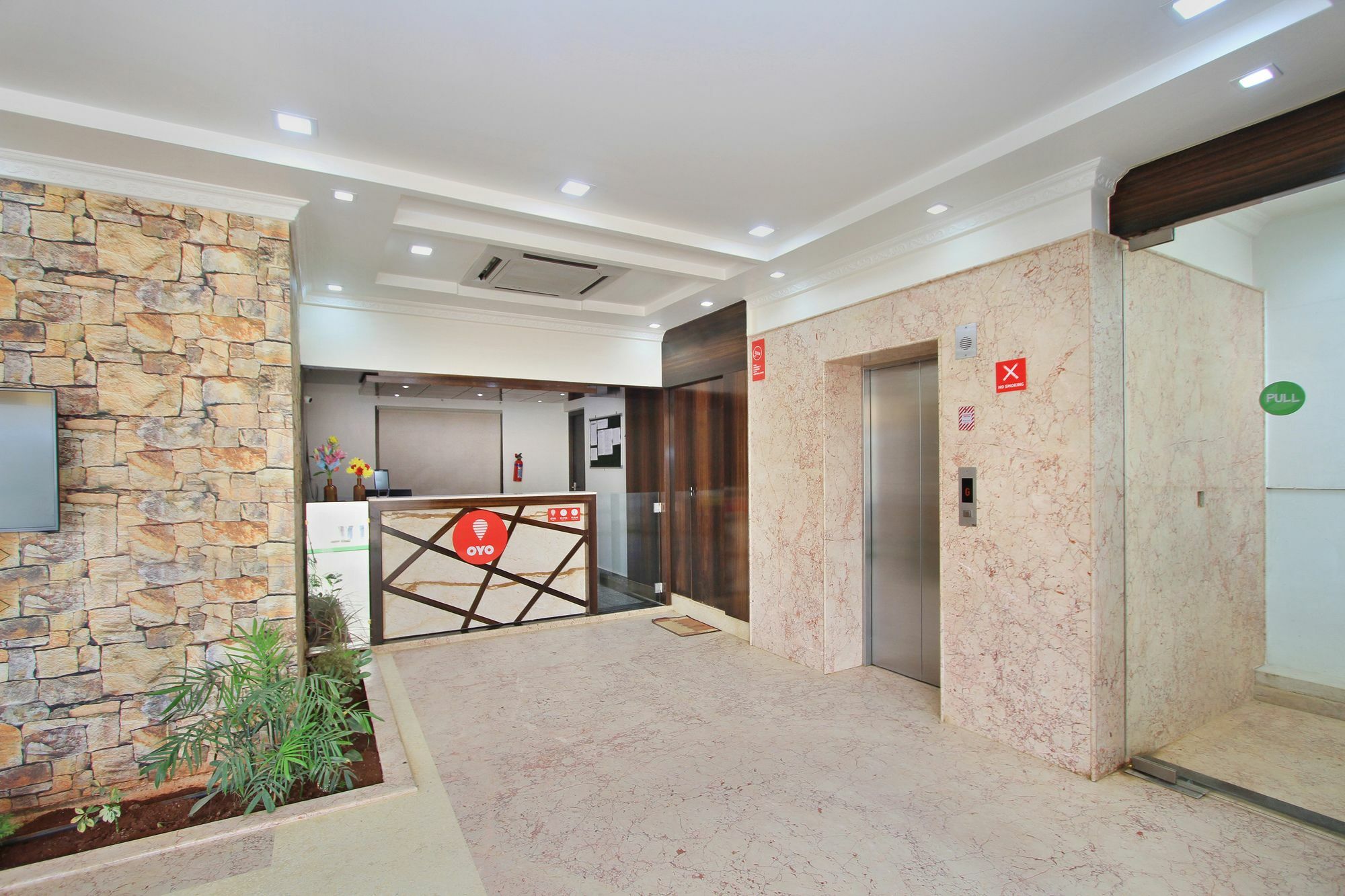 Hotel Telehaus International Bangalore Bagian luar foto